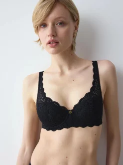 AMOURETTE