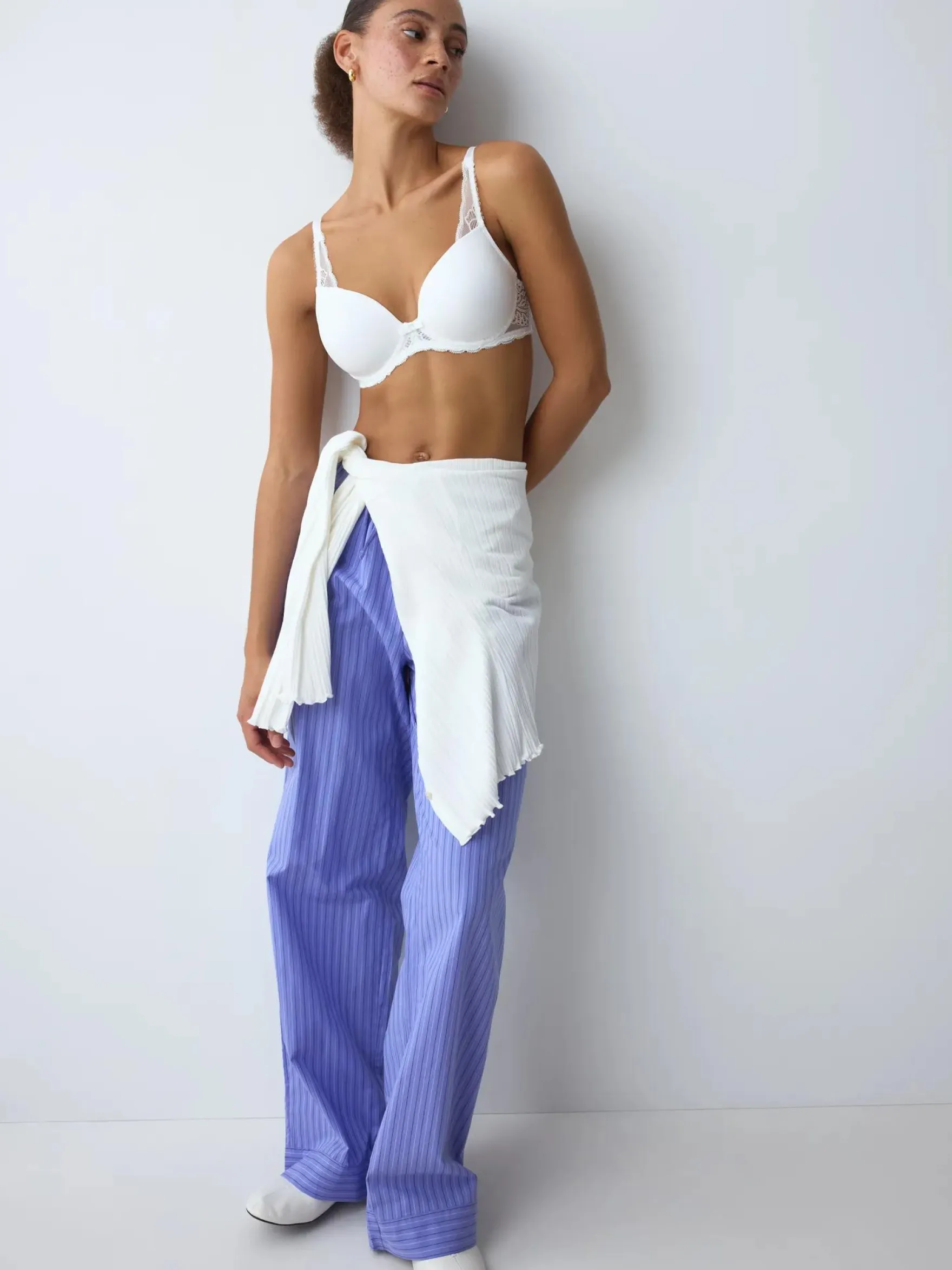 AMOURETTE SPOTLIGHT