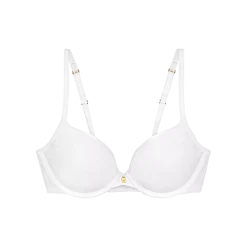 BODY MAKE-UP ESSENTIALS