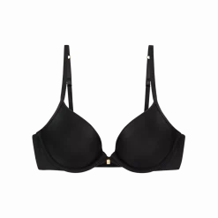 BODY MAKE-UP ESSENTIALS