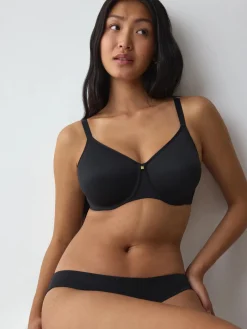 BODY MAKE-UP ESSENTIALS