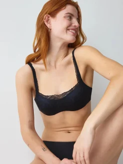 BODY MAKE-UP ILLUSION LACE