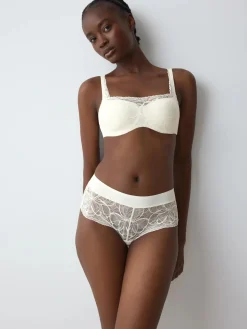 BODY MAKE-UP ILLUSION LACE