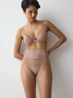COMFORT CONTOUR