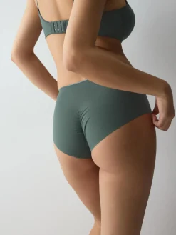 ESSENTIAL MINIMIZER