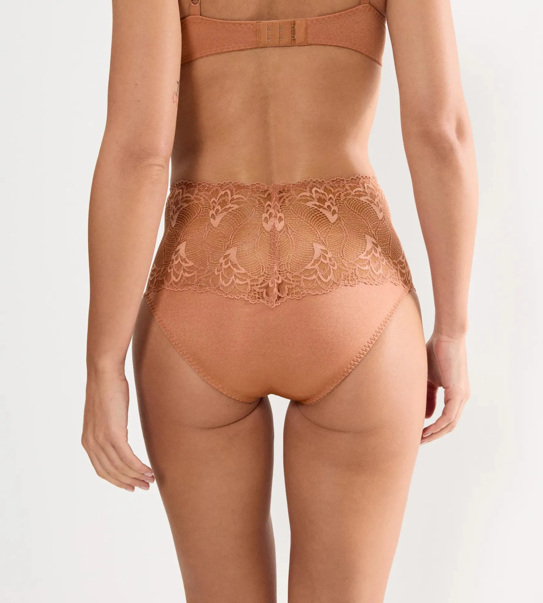 LIGHT PAONETTE
