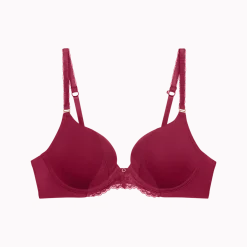 LOVE IN LACE