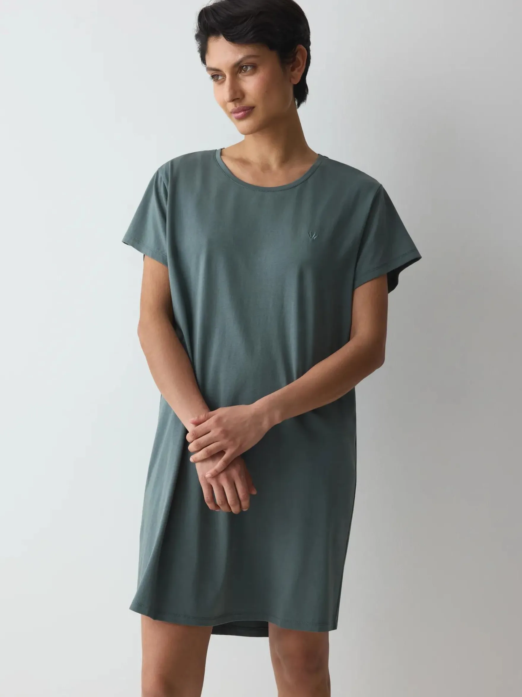 NIGHTDRESSES