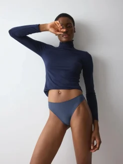 PRETTY MODAL