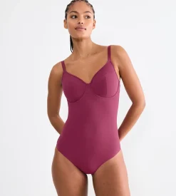 SUMMER ALLURE
