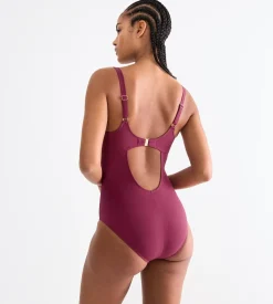 SUMMER ALLURE