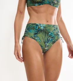 SUMMER ALLURE
