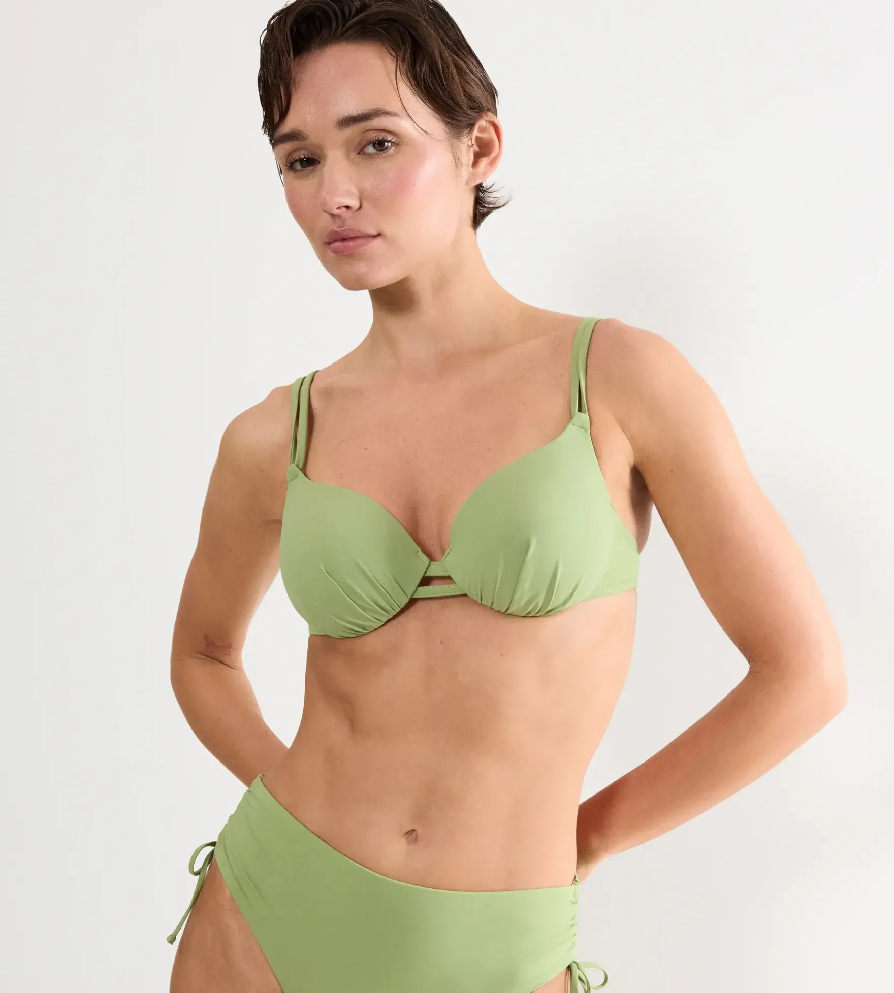 SUMMER ALLURE