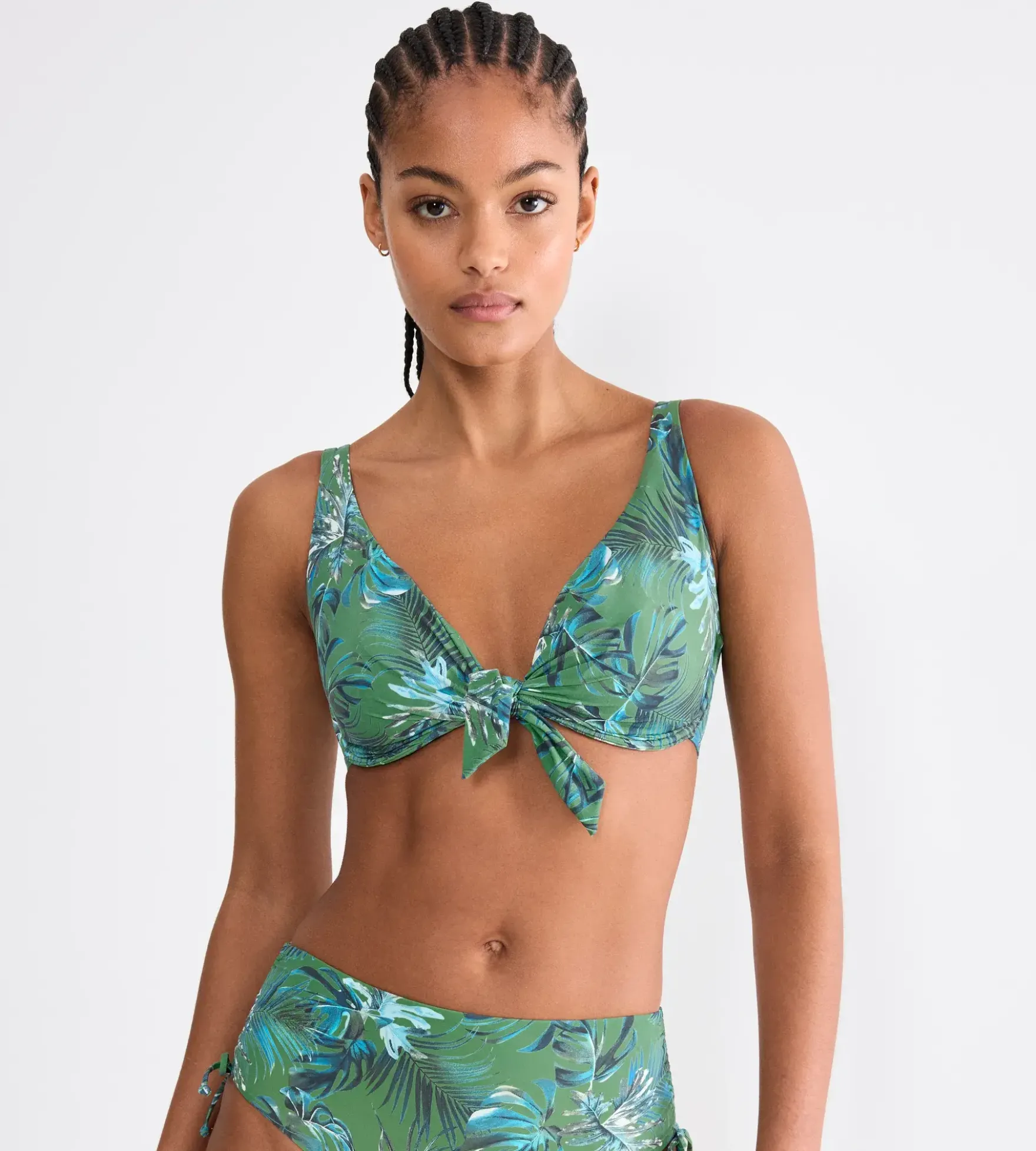 SUMMER ALLURE