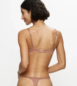TRIUMPH SIGNATURE SHEER