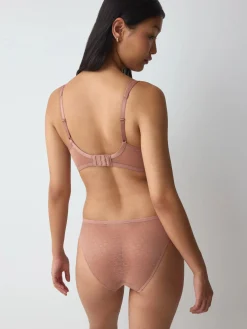 TRIUMPH SIGNATURE SHEER