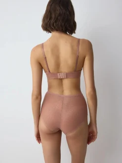 TRIUMPH SIGNATURE SHEER