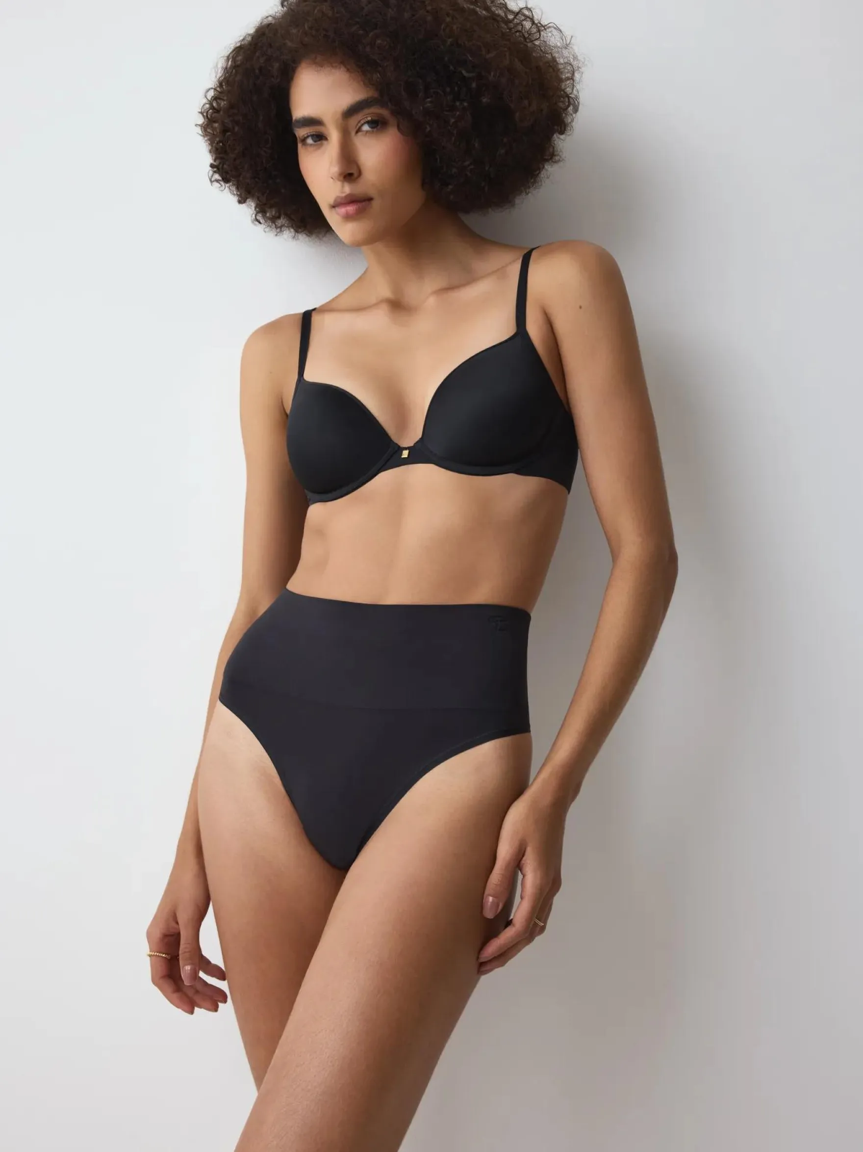 TRIUMPH SOFT SCULPT