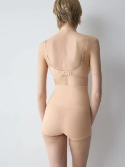 TRIUMPH SOFT SCULPT