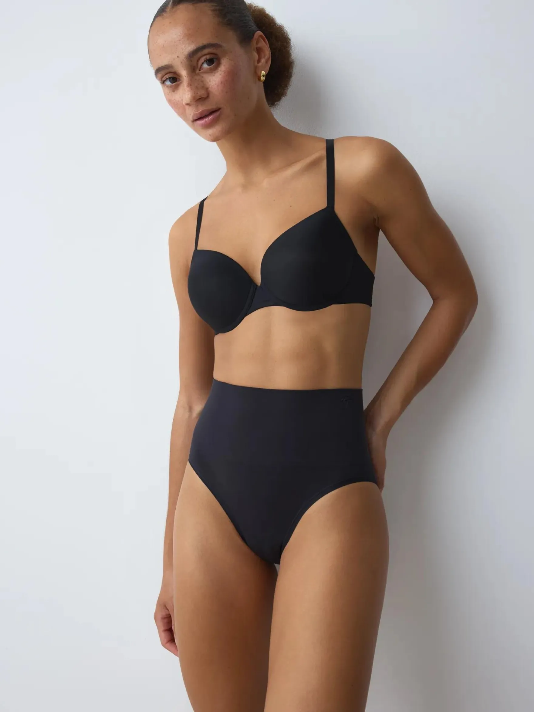 TRIUMPH SOFT SCULPT