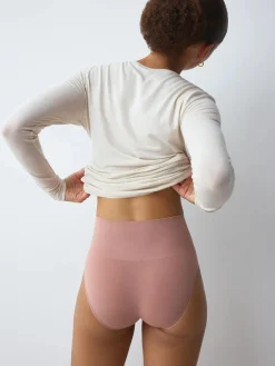 TRIUMPH SOFT SCULPT